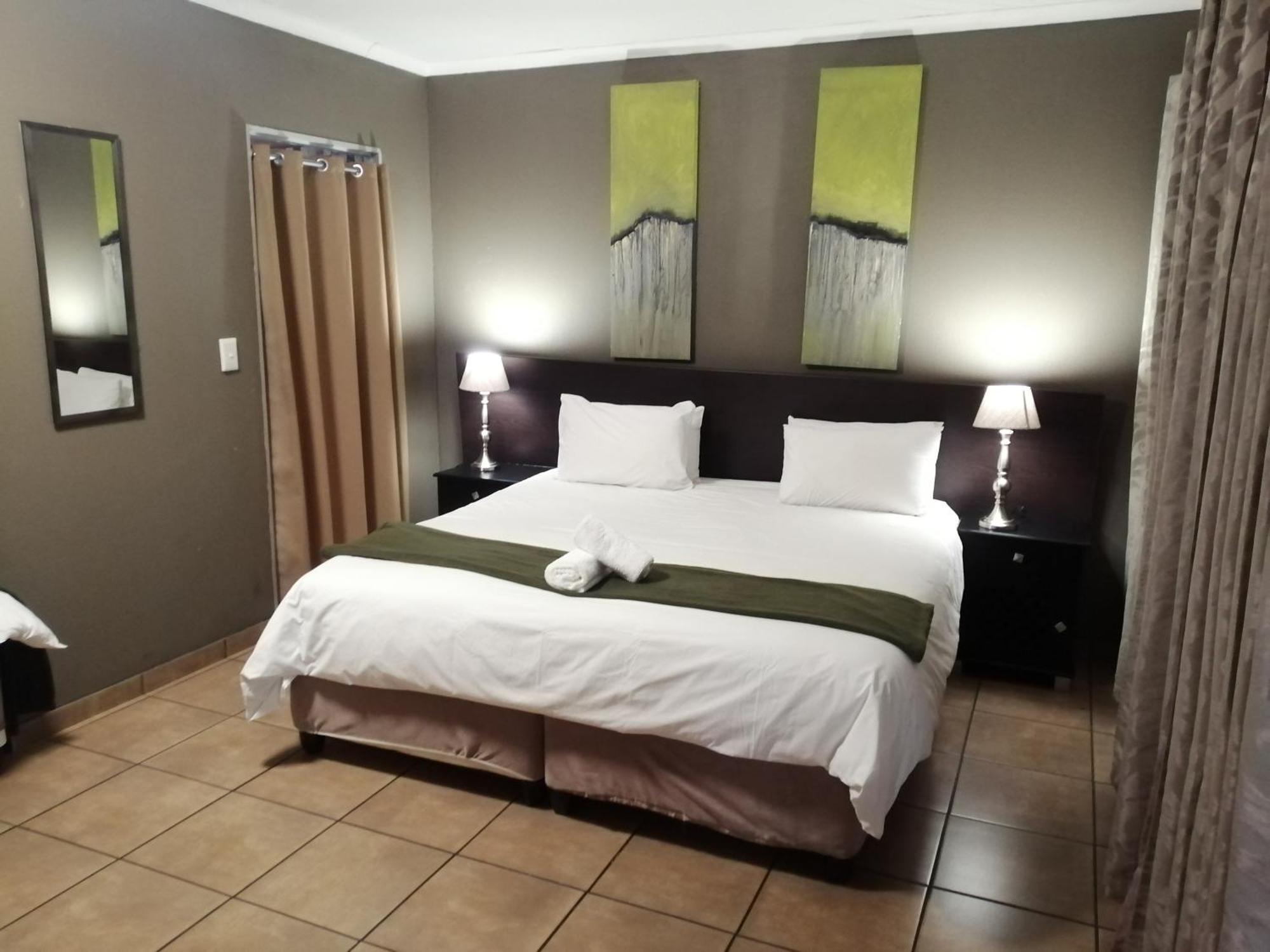 24 Onvrey Guest House Boksburg Ngoại thất bức ảnh