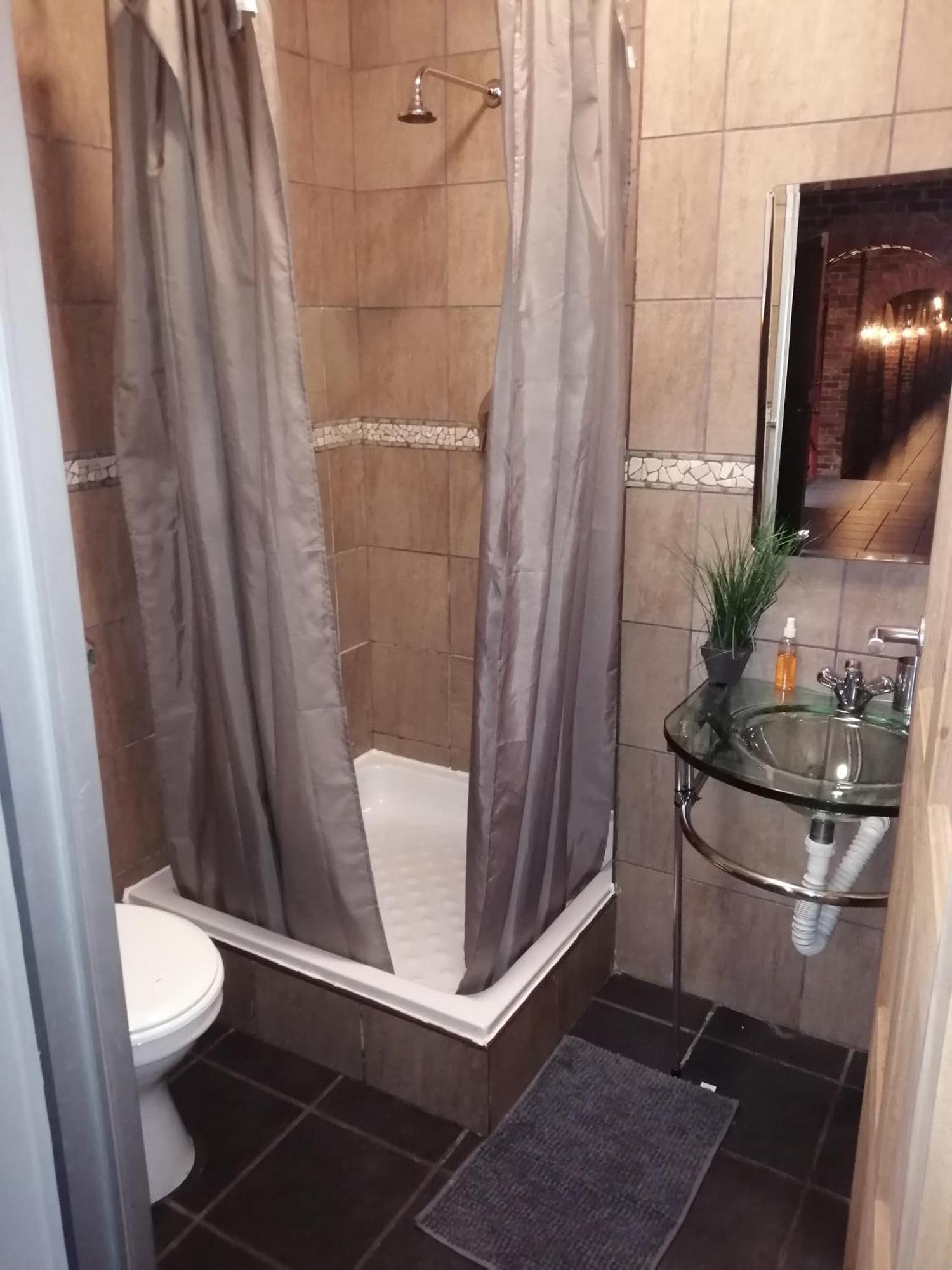 24 Onvrey Guest House Boksburg Ngoại thất bức ảnh