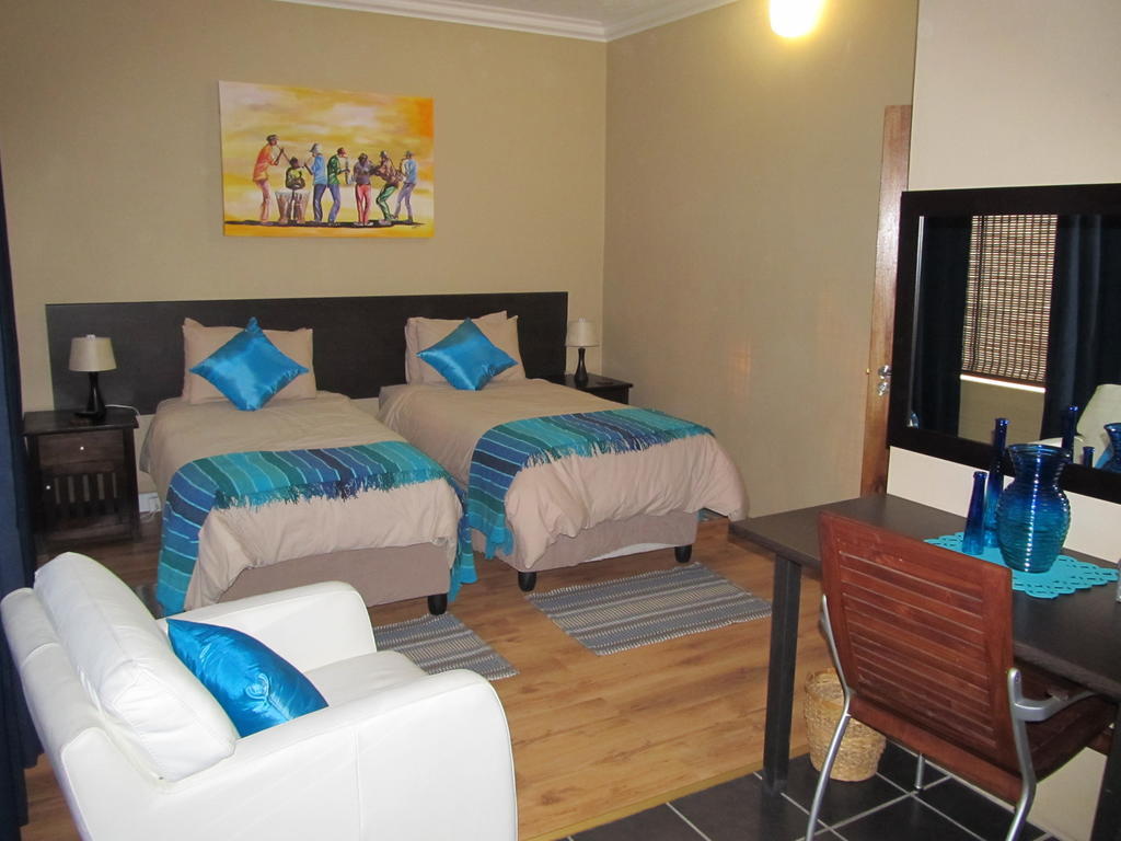 24 Onvrey Guest House Boksburg Phòng bức ảnh