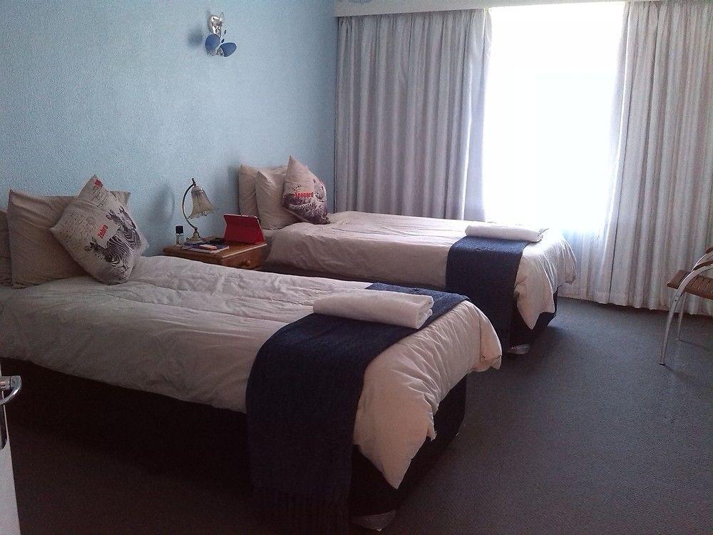 24 Onvrey Guest House Boksburg Ngoại thất bức ảnh