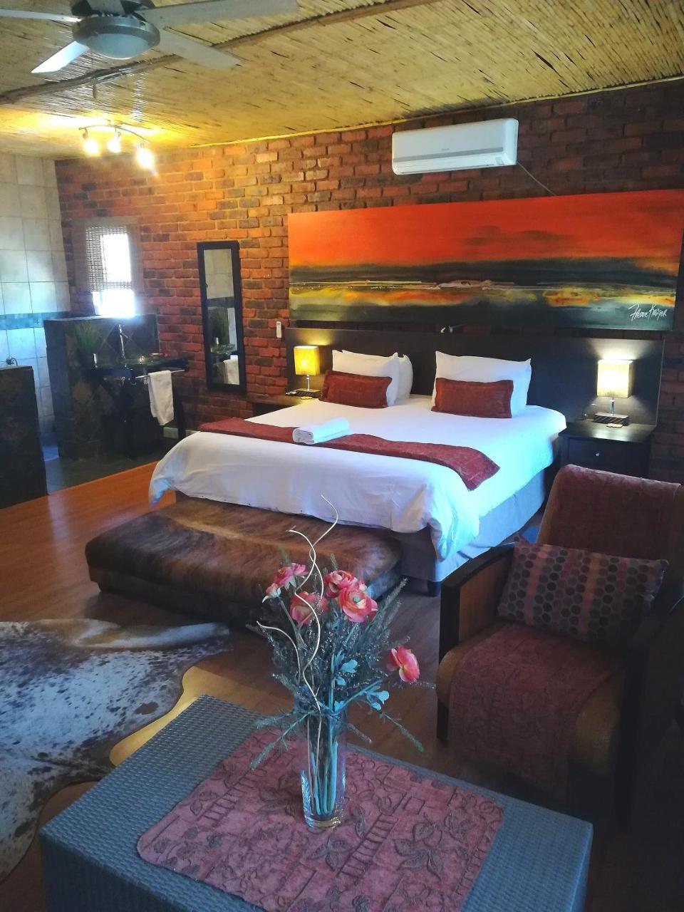 24 Onvrey Guest House Boksburg Ngoại thất bức ảnh
