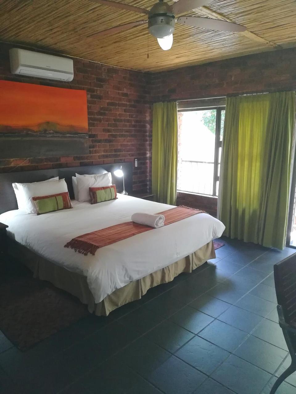 24 Onvrey Guest House Boksburg Ngoại thất bức ảnh