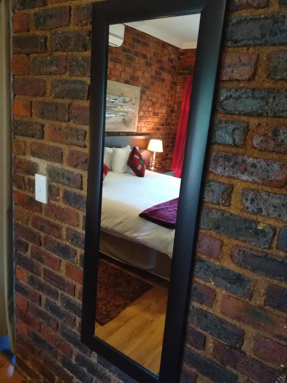 24 Onvrey Guest House Boksburg Ngoại thất bức ảnh
