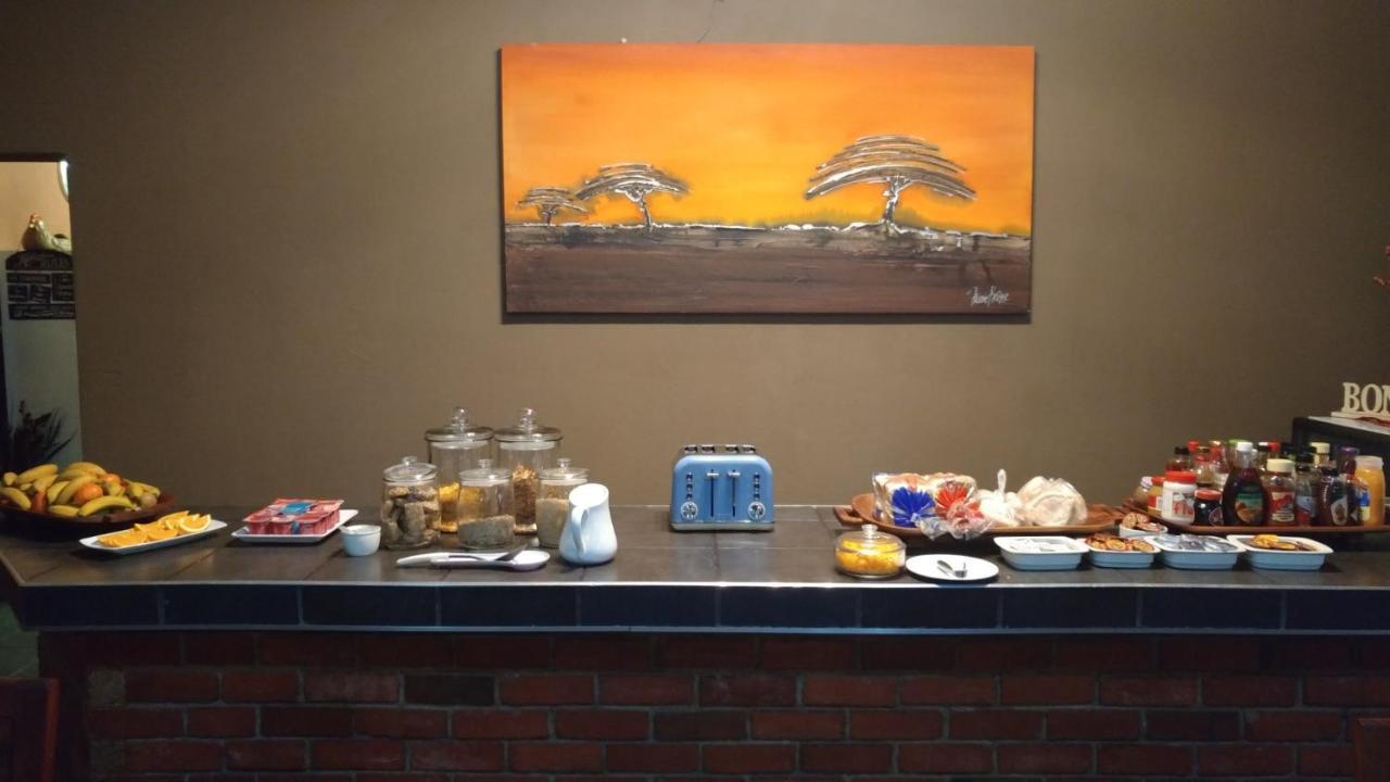24 Onvrey Guest House Boksburg Ngoại thất bức ảnh