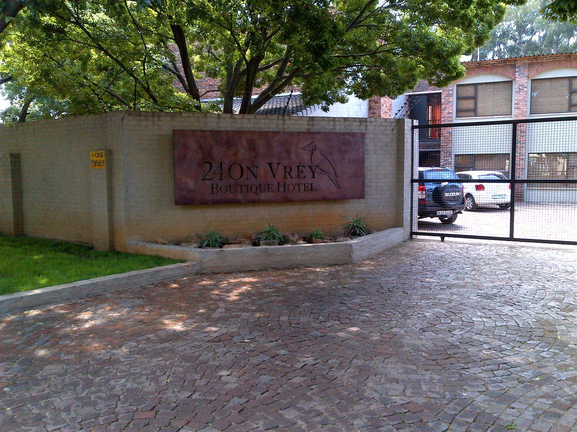 24 Onvrey Guest House Boksburg Ngoại thất bức ảnh